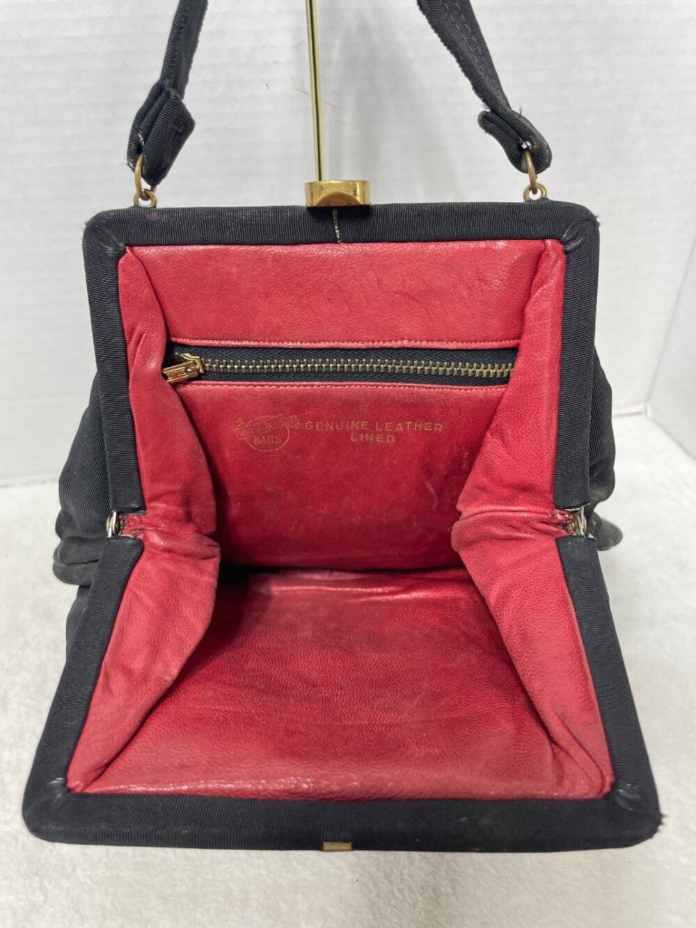 Vintage Black Ribbed Satin Red Leather Lined Purse - Picture 5 of 13